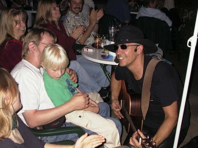 Neckarm�hle Open Air mit "GUITAR HEROES" am 12.07.2002