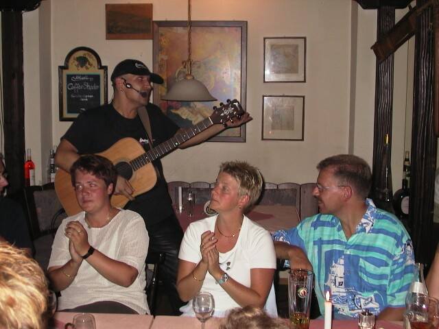 Neckarm�hle Open Air mit "GUITAR HEROES" am 12.07.2002