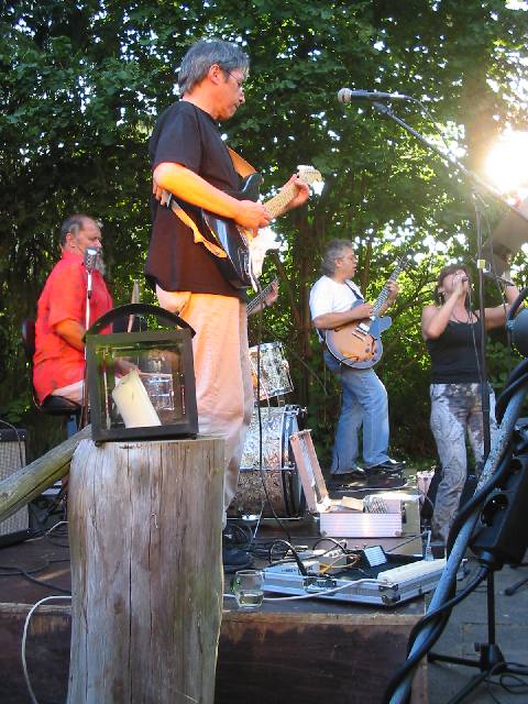 Neckarm�hle
                Mundelsheim Grillfest mit "Fritzcats" am
                14.07.2007
