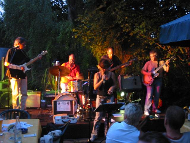 Neckarm�hle
                Mundelsheim Grillfest mit "Fritzcats" am
                14.07.2007