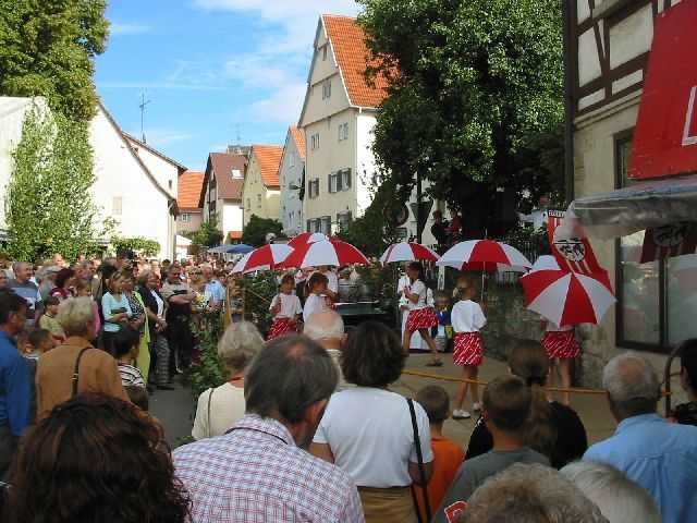 Die 16. Mundelsheimer
                Sichelhenket, 28.8 und 29.8.2004