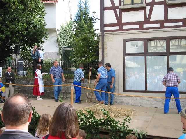 Die 16. Mundelsheimer
                Sichelhenket, 28.8 und 29.8.2004