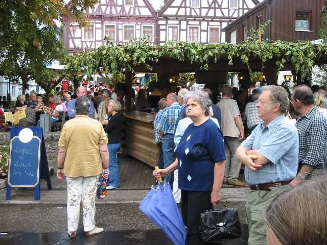 Die 16. Mundelsheimer
                Sichelhenket, 28.8 und 29.8.2004