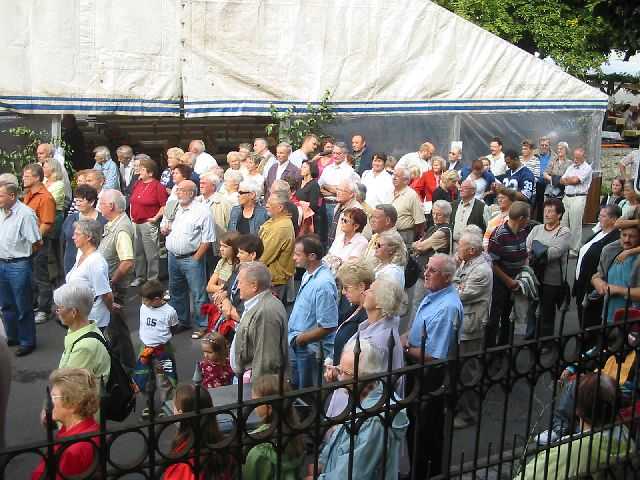 Die
                17. Mundelsheimer Sichelhenket, 26.8 und 27.8.2006