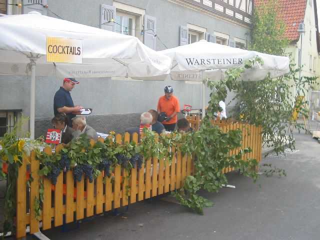 Die
                17. Mundelsheimer Sichelhenket, 26.8 und 27.8.2006