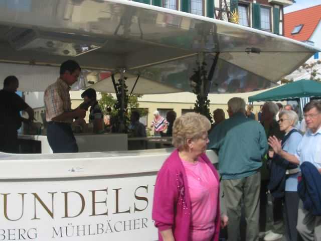 Die
                17. Mundelsheimer Sichelhenket, 26.8 und 27.8.2006