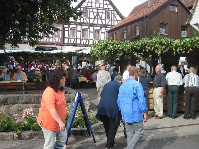 Die
                17. Mundelsheimer Sichelhenket, 26.8 und 27.8.2006