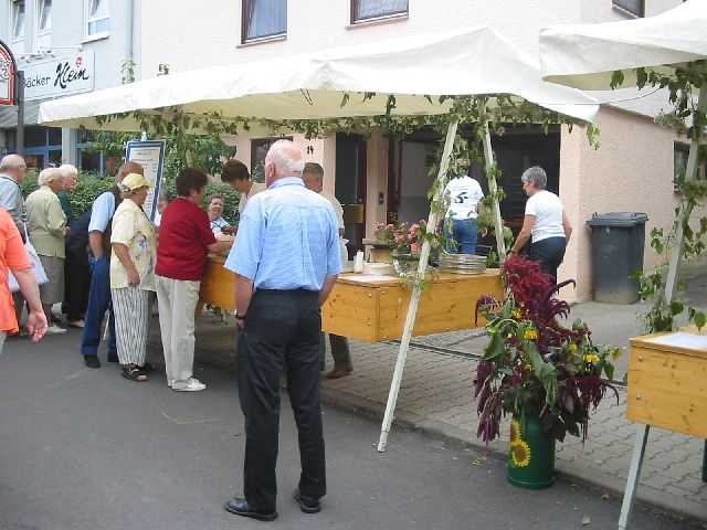 Die
                17. Mundelsheimer Sichelhenket, 26.8 und 27.8.2006