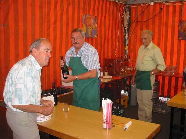 Die
                17. Mundelsheimer Sichelhenket, 26.8 und 27.8.2006