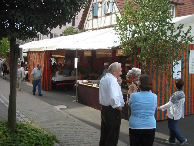 Die
                17. Mundelsheimer Sichelhenket, 26.8 und 27.8.2006