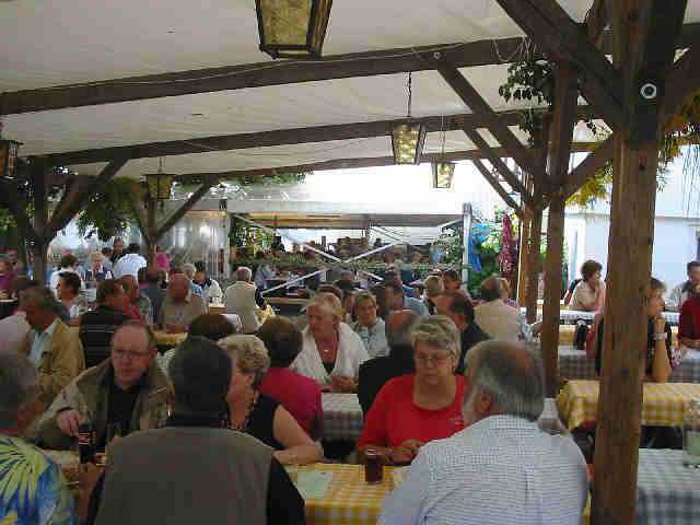 Die
                17. Mundelsheimer Sichelhenket, 26.8 und 27.8.2006