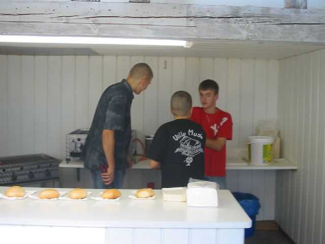 Die
                17. Mundelsheimer Sichelhenket, 26.8 und 27.8.2006