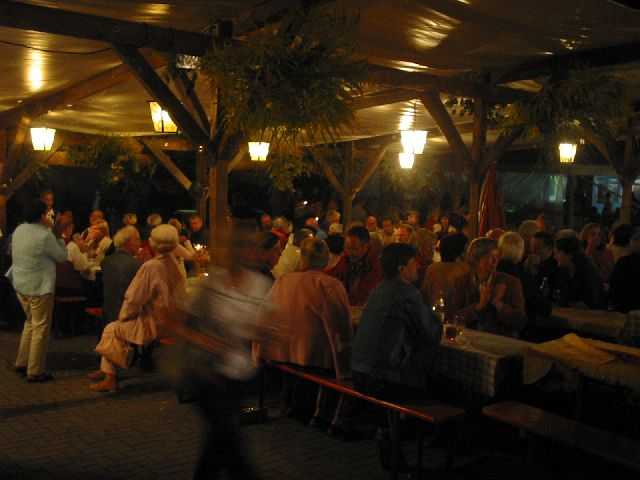 Die
                17. Mundelsheimer Sichelhenket, 26.8 und 27.8.2006