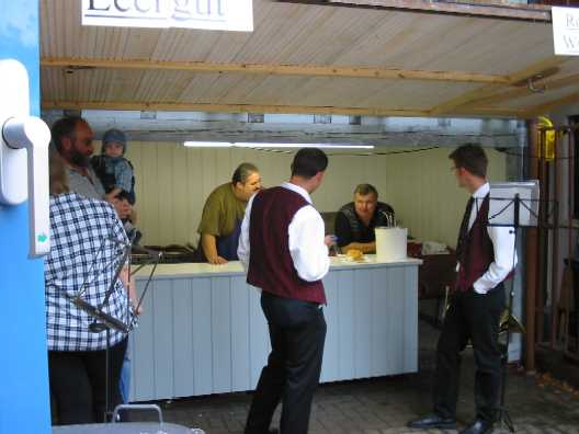 Das Weindorf
                Mundelsheim, 72 Bilder vom 29., 30. und 31.8.2003