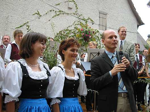 Das Weindorf
                Mundelsheim, 72 Bilder vom 29., 30. und 31.8.2003