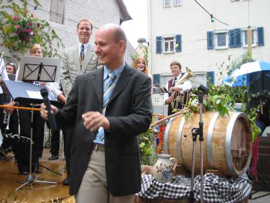 Das Weindorf
                Mundelsheim, 72 Bilder vom 29., 30. und 31.8.2003