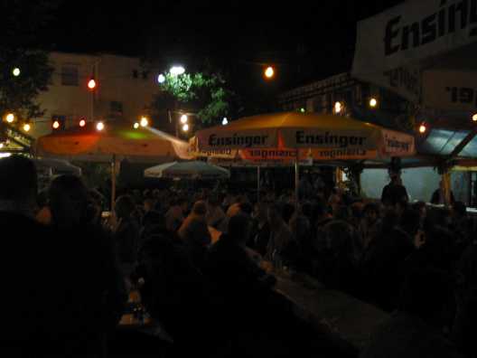 Das Weindorf
                Mundelsheim, 72 Bilder vom 29., 30. und 31.8.2003