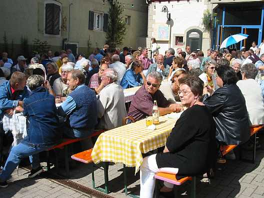 Das Weindorf
                Mundelsheim, 72 Bilder vom 29., 30. und 31.8.2003