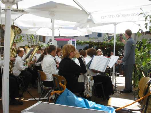 Das Weindorf
                Mundelsheim, 72 Bilder vom 29., 30. und 31.8.2003