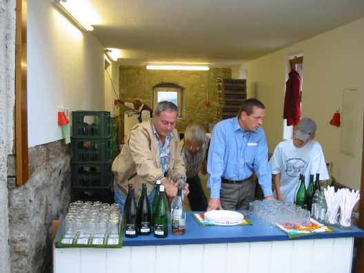 Das Weindorf
                Mundelsheim, 72 Bilder vom 29., 30. und 31.8.2003